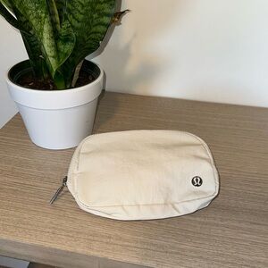 Lululemon Belt Bag - NWT!